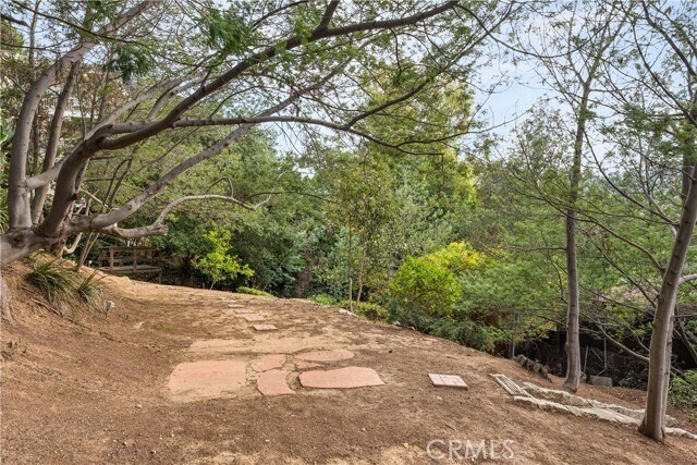 Building Photo - 3339 N Knoll Dr