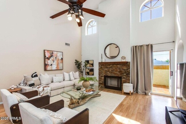 Building Photo - 2647 N Miller Rd