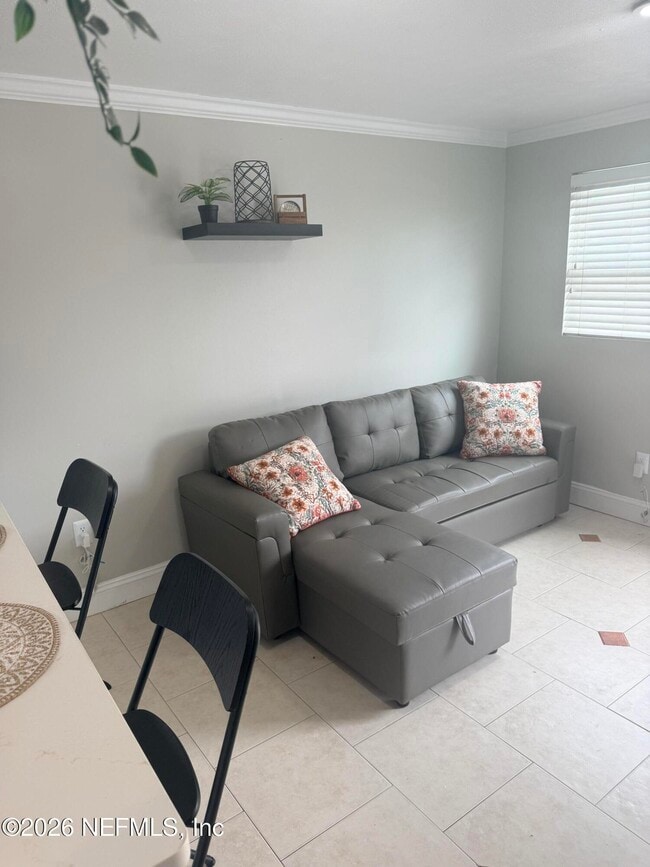 Building Photo - 200 Walnut St