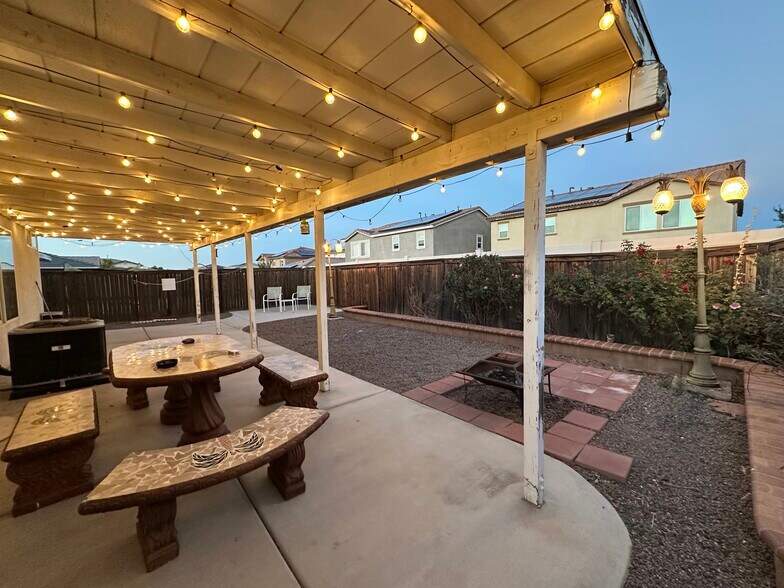 Building Photo - 10771 Arabian Ct