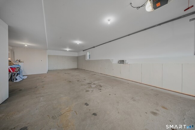 Building Photo - 60 Hawthorne St