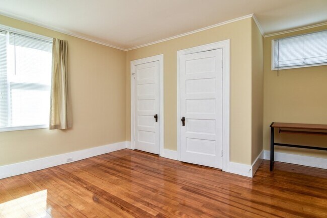 Building Photo - 57 Coburn Ave