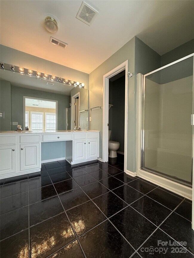 Building Photo - 8005 Flanders St