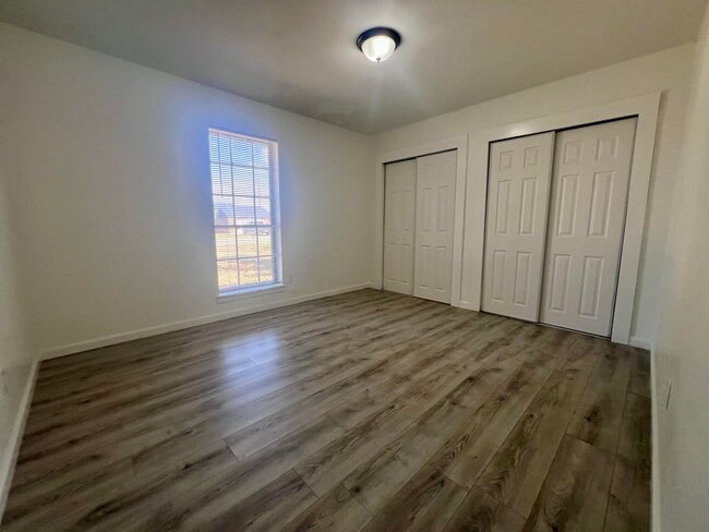 Building Photo - 8216 Elkridge Ave