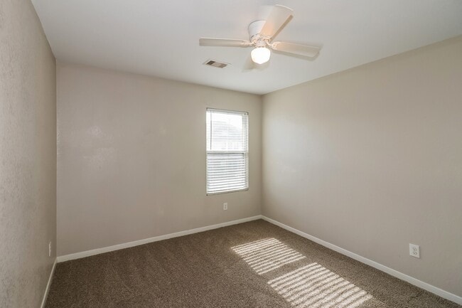 Building Photo - 15814 Sheldon Ridge Way