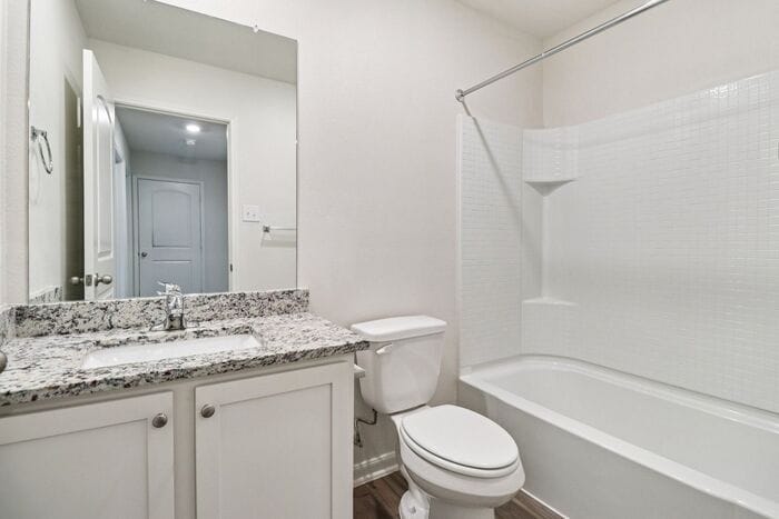 Building Photo - 520 Trinity Trl