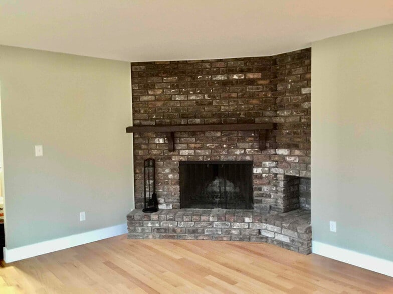 Building Photo - 1481 Trebor Rd