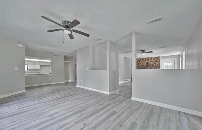 Building Photo - 17805 Villa Way Dr