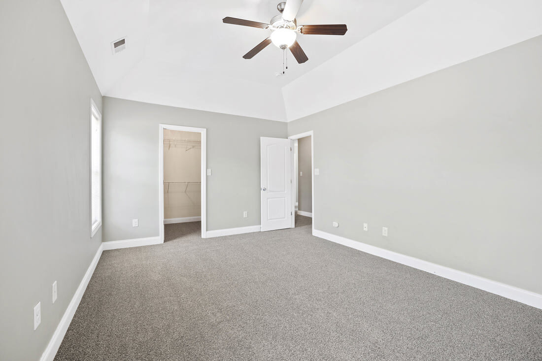 Building Photo - 121 Feathers Ln