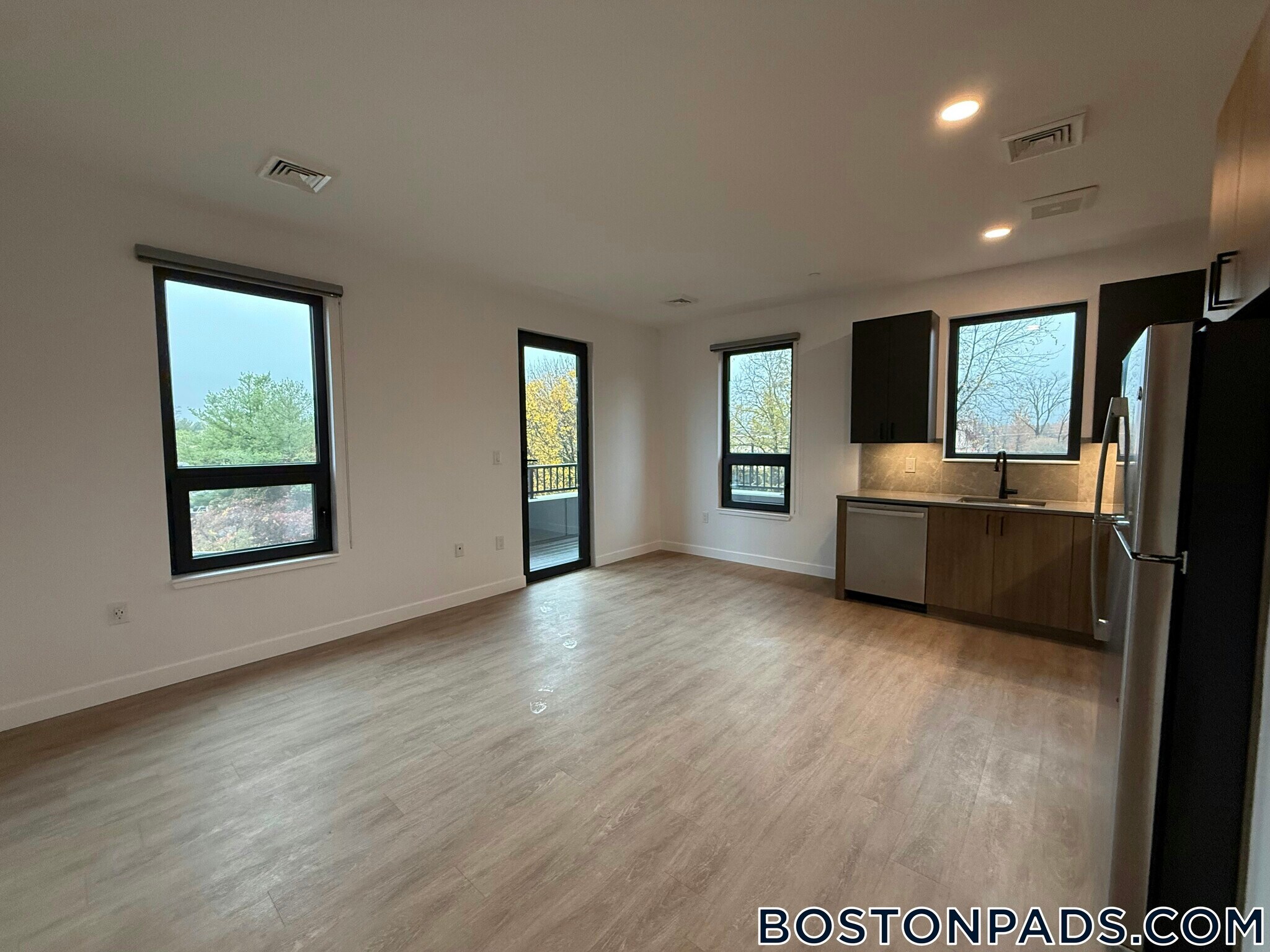 Building Photo - 199 Gardner St