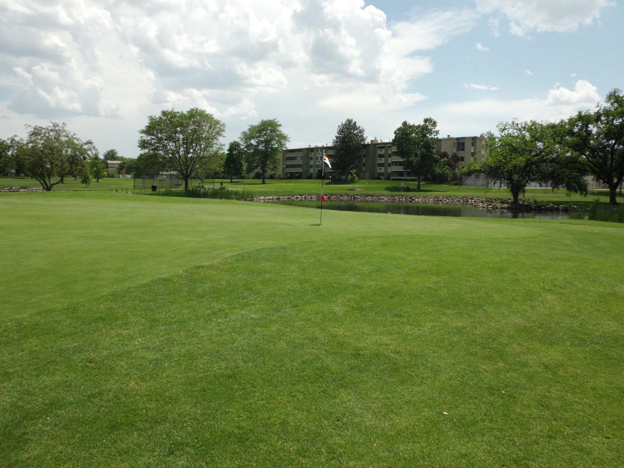 Condo on the green - 745 S Alton Way