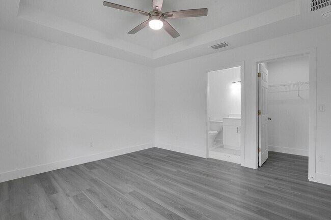 Building Photo - 8003 Hibiscus Rd