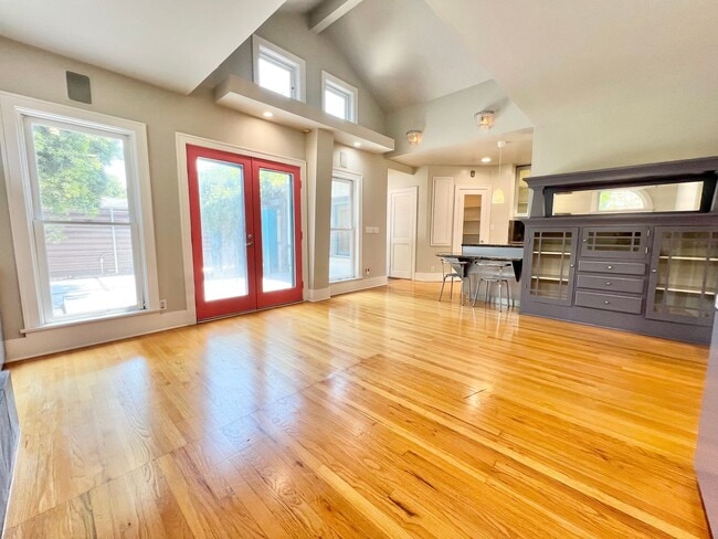 Building Photo - Pristine 3 Bedroom Craftsman House in Belm...