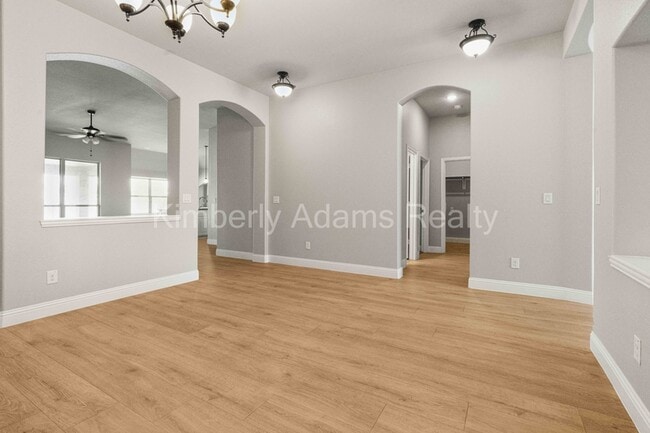 Building Photo - 213 Lariat Trail