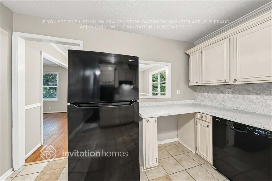 Building Photo - 2636 Allyn Way NW