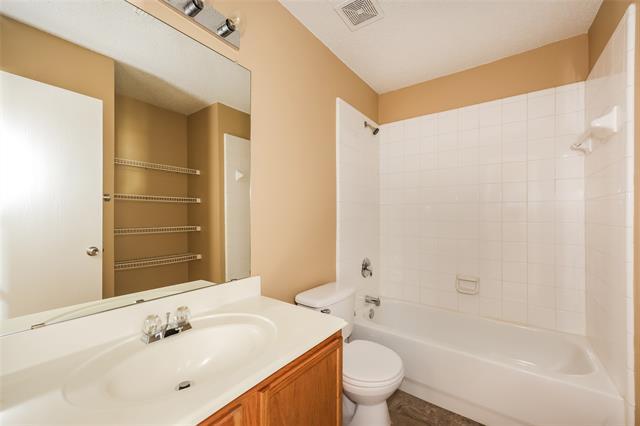 Building Photo - 9136 Whistlewood Dr