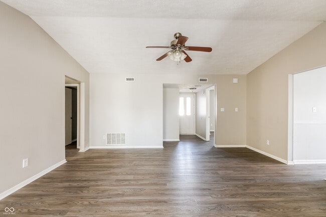 Building Photo - 3811 Oil Creek Dr