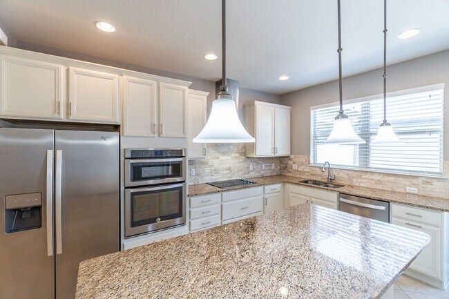 Building Photo - Beautiful Energy Efficient 3/2.5 Townhome ...