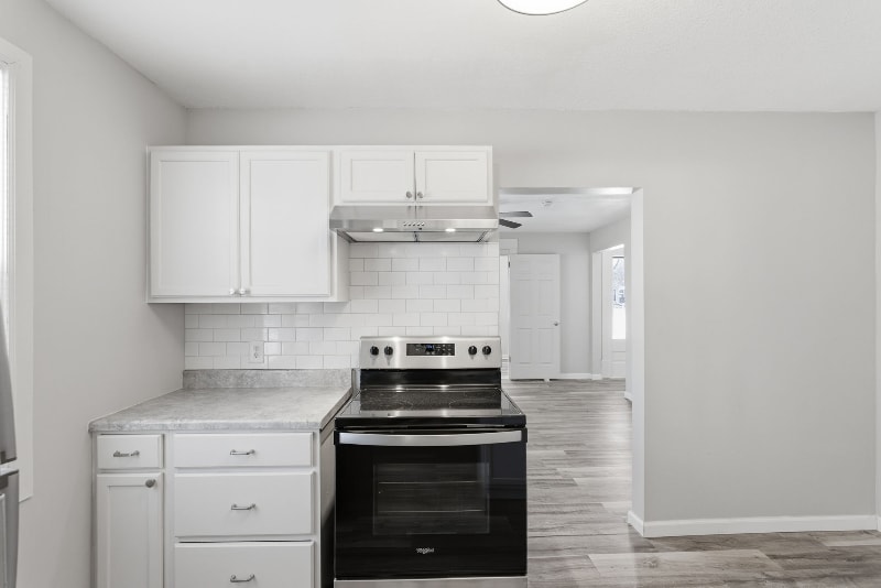 Building Photo - 851 S Millwood Ave