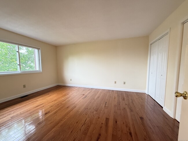 Building Photo - 27 Crows Nest Ln