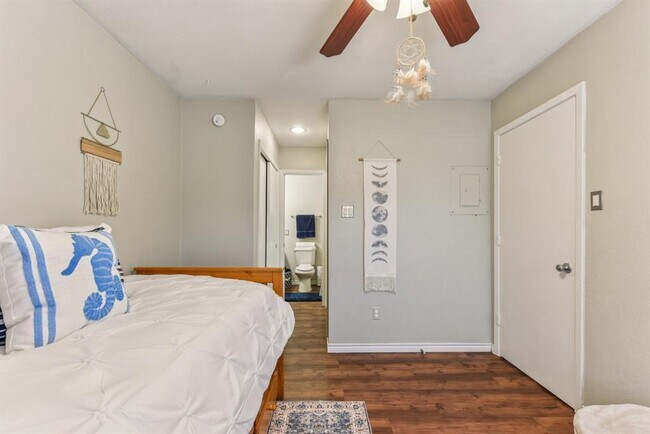 Building Photo - 1624 Aquarena Springs Dr