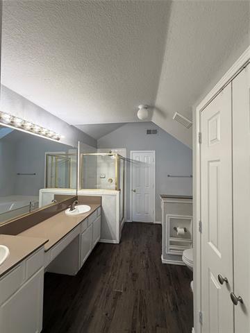 Building Photo - 3117 Foxhollow Dr