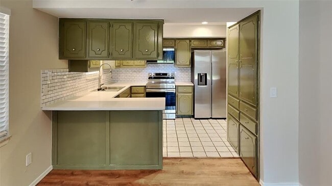 Building Photo - 7203 Edenborough Dr