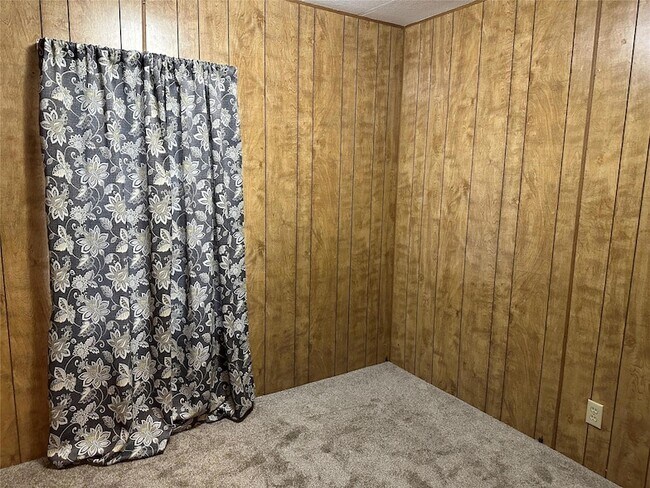 Building Photo - 399 Pope Bend N