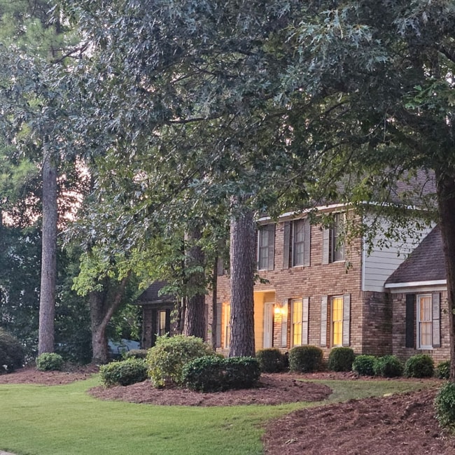 Building Photo - 1461 Alison Jane Ln NE