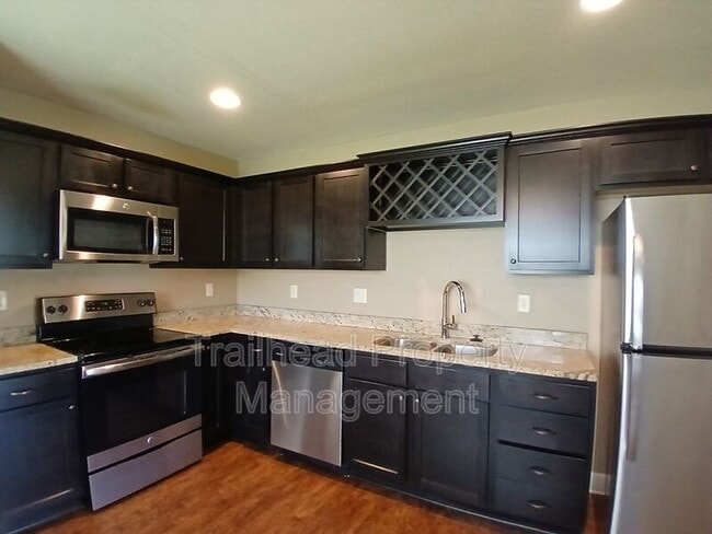 Building Photo - 21616 Westover Ct
