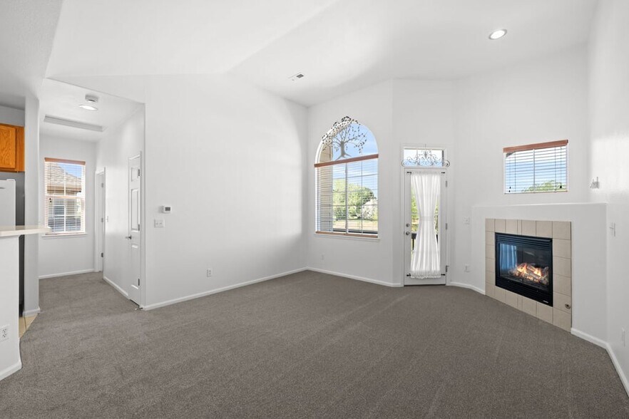 Building Photo - 111 Granby Way