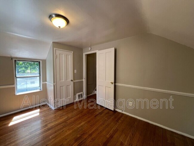 Building Photo - 19208 Shakerwood Rd