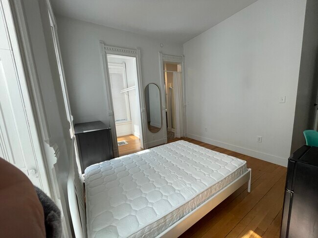 Building Photo - 53 Main St