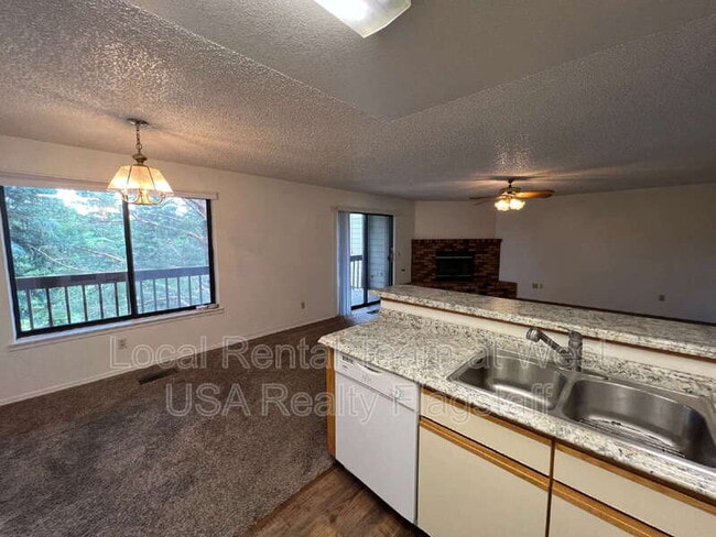 Building Photo - 2721 N Walnut Hills Dr