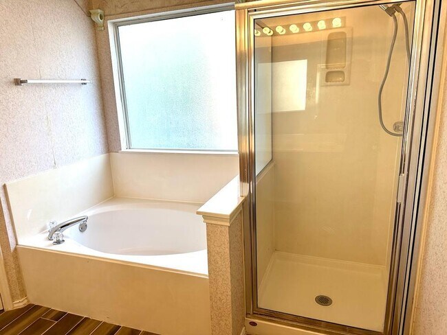 Building Photo - 9019 Mountain Mist Ln