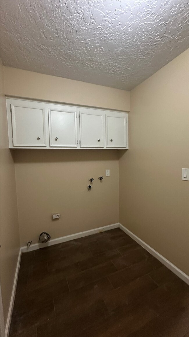 Building Photo - 11503 Briar Forest Dr