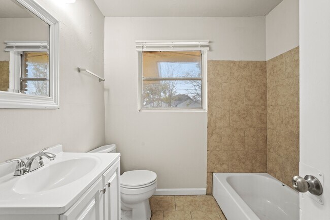 Building Photo - 514 Gammon Dr