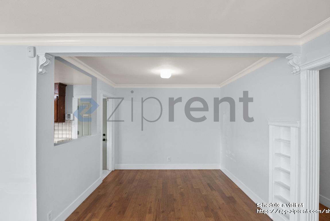 Building Photo - 128 Azalia Dr