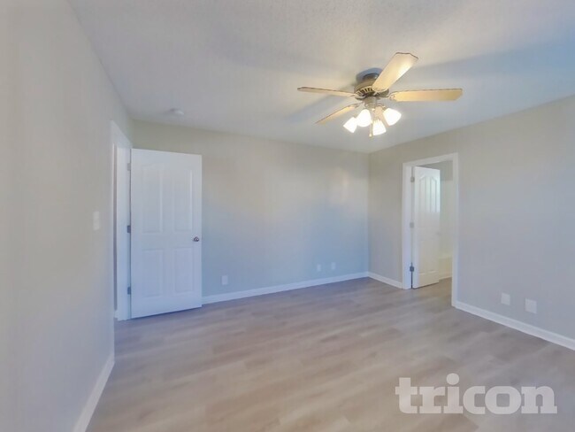 Building Photo - 421 Faulkner Dr