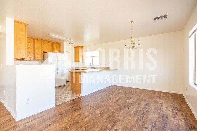 Building Photo - Spacious Home in Magic Ranch in Florence