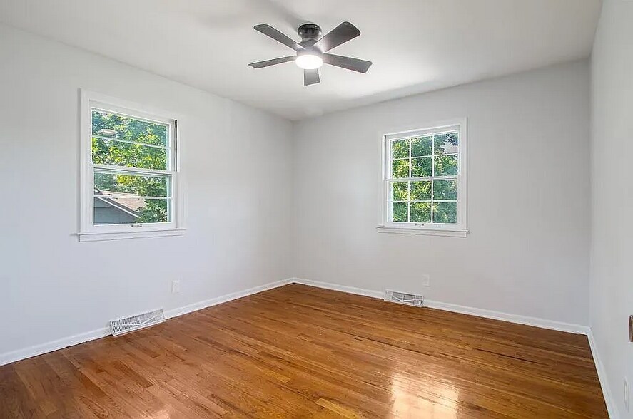 Building Photo - 10729 McGee St