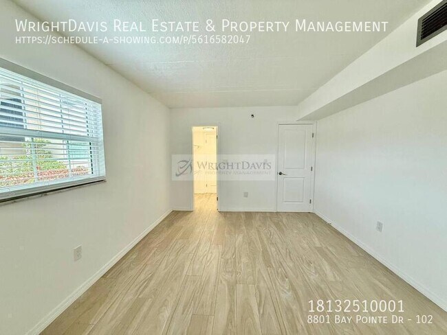 Building Photo - 8801 Bay Pointe Dr