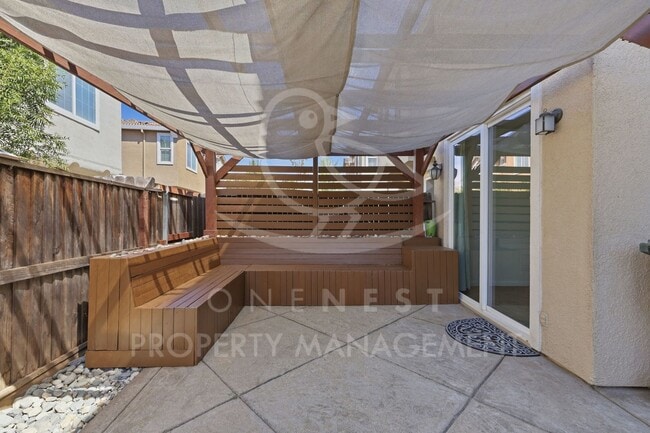 Building Photo - 1070 Sierra View Cir