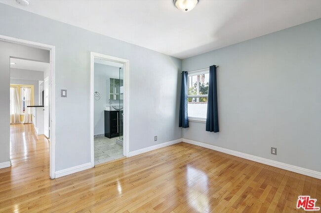 Building Photo - 1444 Meadowbrook Ave