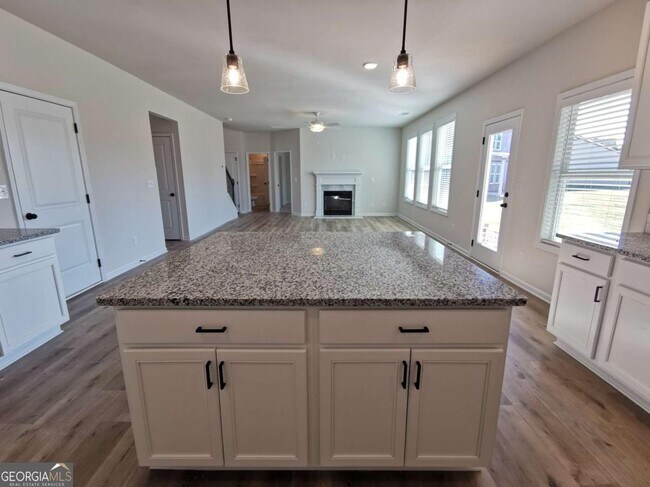 Building Photo - 38 Longhorn Wy