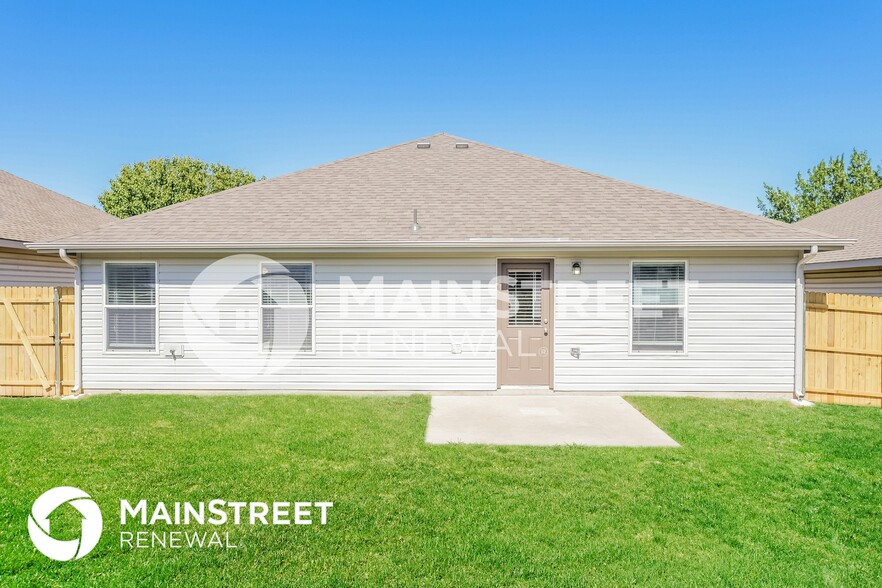Building Photo - 837 Santa Rosa Dr