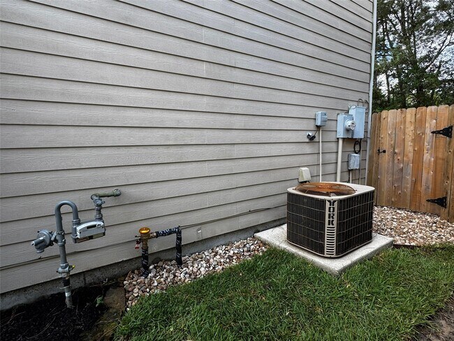 Building Photo - 246 W Stedhill Loop