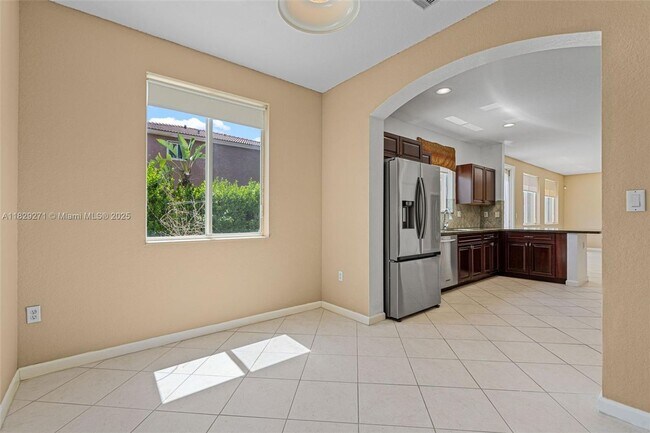 Building Photo - 20530 NW 12th Ct