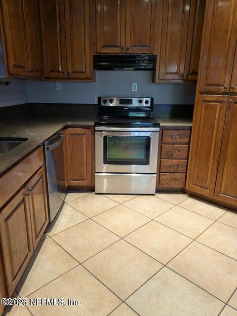 Building Photo - 10123 Leisure Ln N