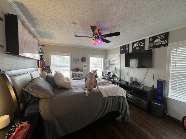 Building Photo - 3101 26th St